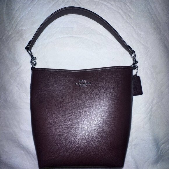Coach City Large Bucket Bag in a dark brown pebbled leather - Picture 5 of 8